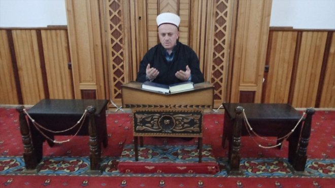 Ardahan'da kurtuluş programında depremde hayatını kaybedenler için Mevlid-i Şerif okundu