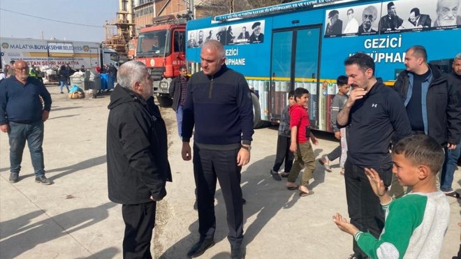 Bakan Ersoy, depremlerden etkilenen Malatya'da incelemelerini sürdürdü