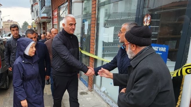 Bakan Ersoy, depremlerden etkilenen Malatya'da incelemelerini sürdürdü