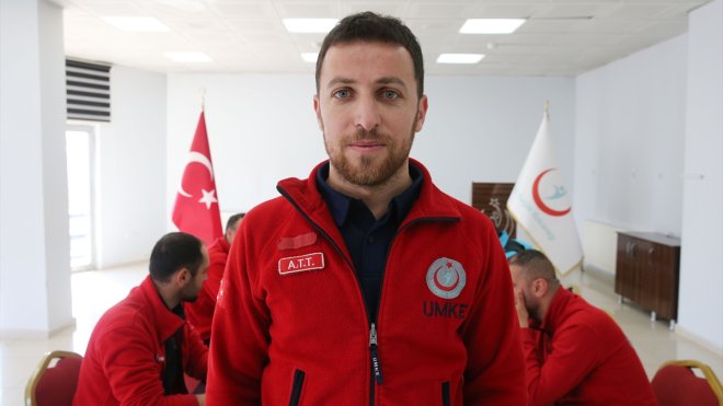 Adıyaman'da küçük Müjgan'ı enkazdan kurtaran UMKE görevlisi, annesiyle diyaloğunu unutamıyor