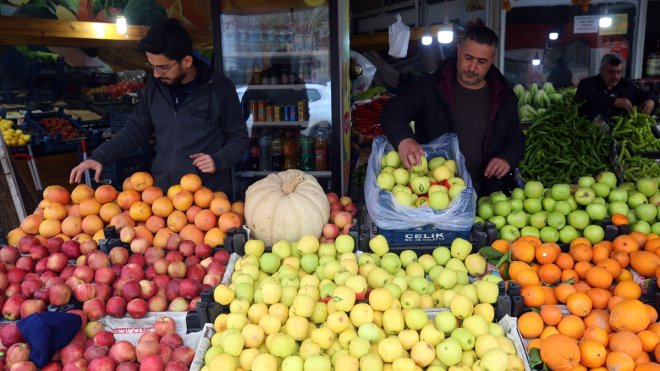 Depremin yıkıma neden olduğu Malatya'da esnaf işlerinin canlanmasını bekliyor
