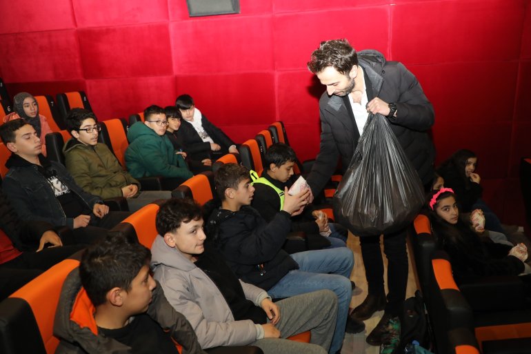 Depremzede çocukların yaraları Ağrı