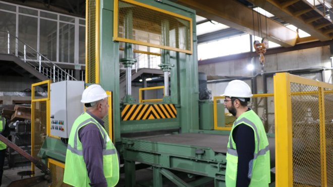 Erzincan'dan 3 kıtada 11 ülkeye geri dönüşüm makinesi ihraç ediyorlar