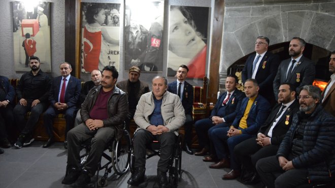 Erzurum'da gaziye bir grup tarafından küfür ve hakaret edildiği iddiası