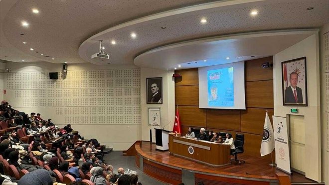 "Erzurum Kitap Akademisi" okumayı alışkanlığa dönüştürüyor
