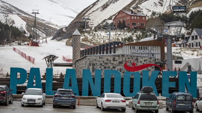 Palandöken Kayak Merkezi, suni karlama sayesinde martta da kayak imkanı sunuyor