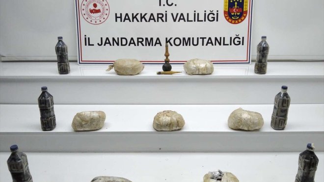 Hakkari'de 13 kilo 300 gram uyuşturucu ele geçirildiği açıklandı