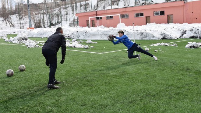 Hakkarigücü Kadın Futbol Takımı, Brezilyalı kaleci transfer etti