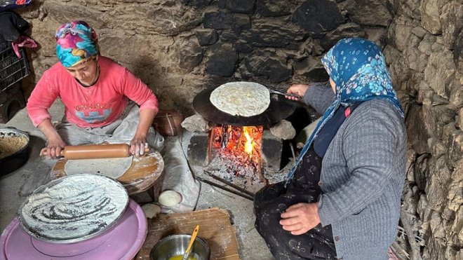 Hakkarili kadınların ramazan hazırlığı