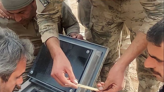 Hatay'da enkazda bulunan 1 kilogram altın ile ziynet eşyası sahibine teslim edildi