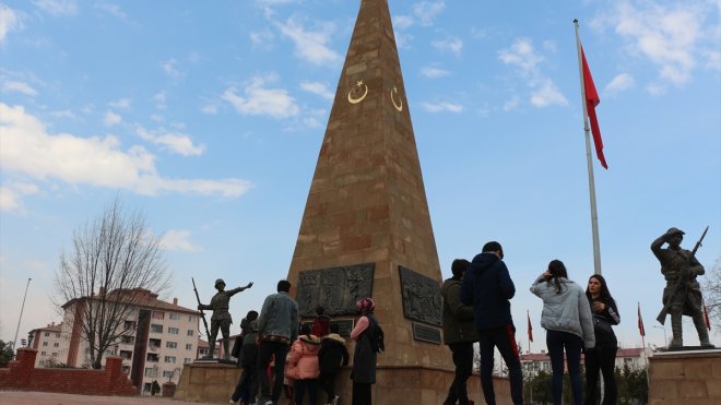 Iğdır'a gelen depremzede çocuklar doğal ve turistik alanları gezdi