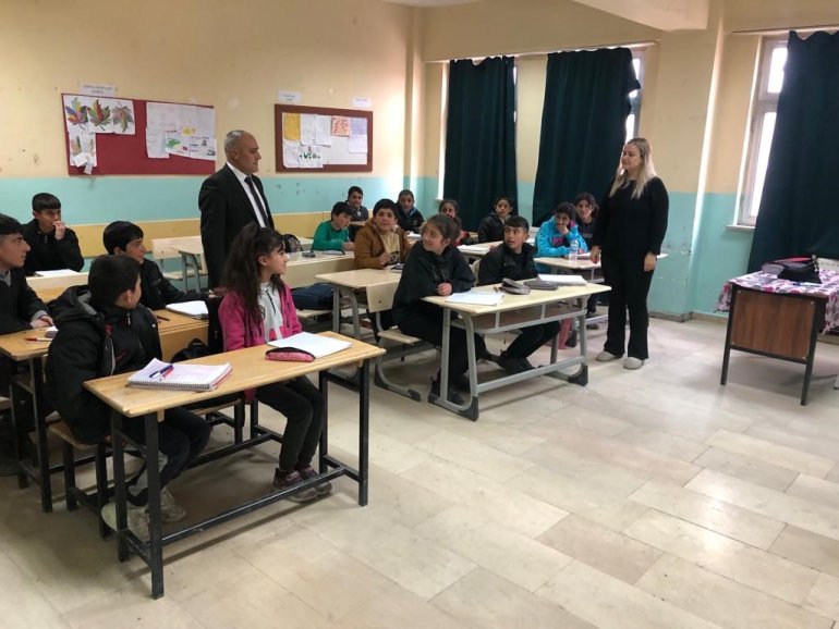 Işık, köy okullarını ziyaret etti3