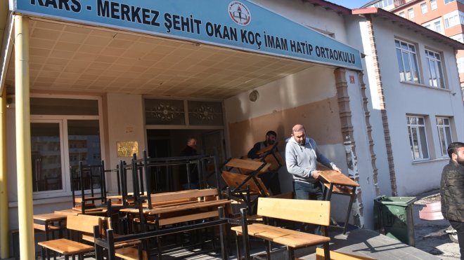 KARS - Depreme dayanıksız olduğu belirlenen okul binası tahliye edildi1