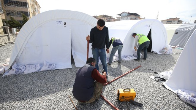 Akfen Holding, Malatya'da 700 kişilik çadır kentin yapımını tamamladı