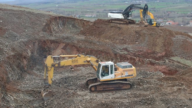 Doğanşehir'de depremzedelere sıcak yuva olacak 952 kalıcı konut için çalışmalar sürüyor