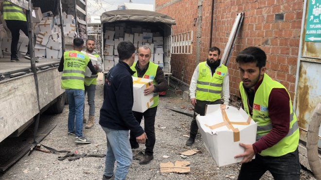 Irak Türkmenleri depremzedelerin yardımına koşmaya devam ediyor