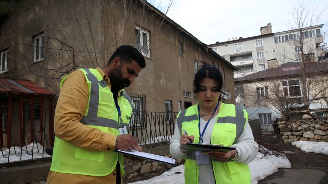 Deprem kuşağındaki Muş'ta "yapıların risk haritası" çıkarılıyor