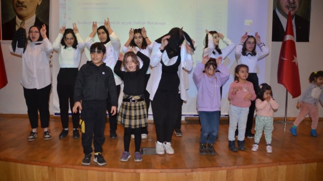 Muş'ta misafir edilen depremzede çocuklar için etkinlik düzenlendi