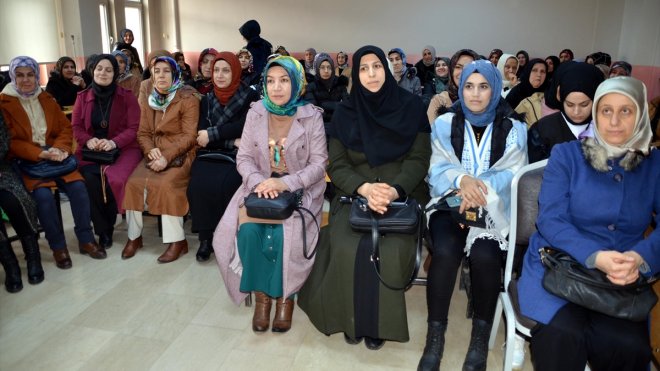 Muş'ta yardım çalışmalarına katkı sunan gönülllülere teşekkür belgesi verildi