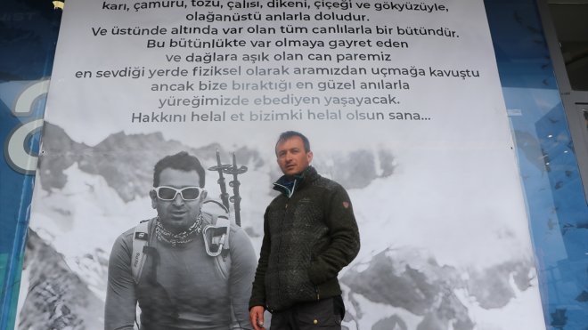 Ömrünü dağlara adayan dağcı Mustafa Tekin son nefesini de dağda verdi