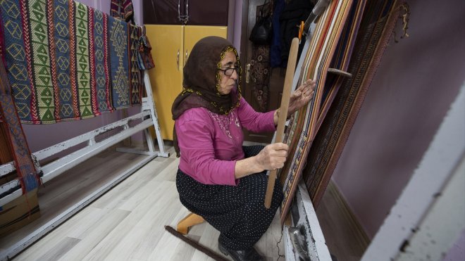 Tunceli'de kadınlar aile destek merkezleri sayesinde meslek öğreniyor