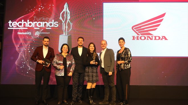 Türkiye'nin 'En Teknolojik Motosiklet Markası' Honda Türkiye seçildi