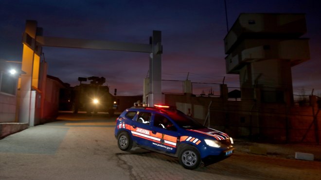 Van'da 137 personelle tefecilere yönelik şafak operasyonu düzenlendi