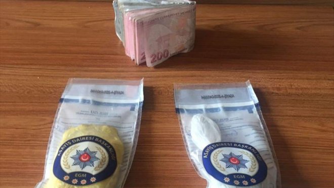 Van'da kesici aletle yağma yapan 2 zanlı tutuklandı