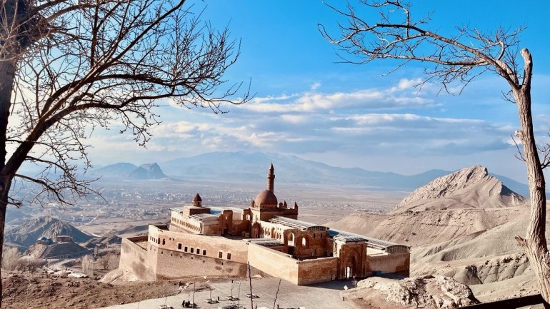 Yapımı 99 yıl süren tarihi saray: İshak Paşa Sarayı2