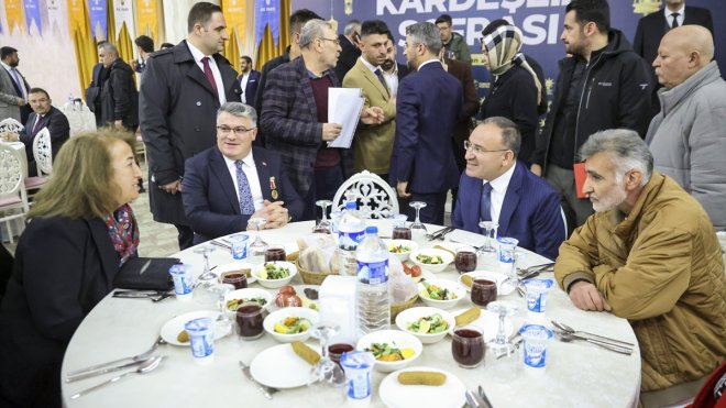 Adalet Bakanı Bozdağ, AK Parti Erzurum İl Başkanlığının iftarında konuştu:1