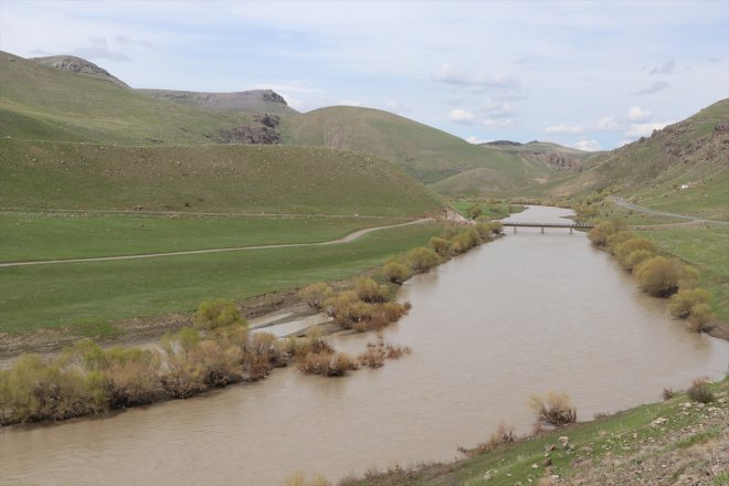 - ve akarsulara yaradı altındaki İlkbahar tehlikesi baraj kuraklık AĞRI yağışları 11