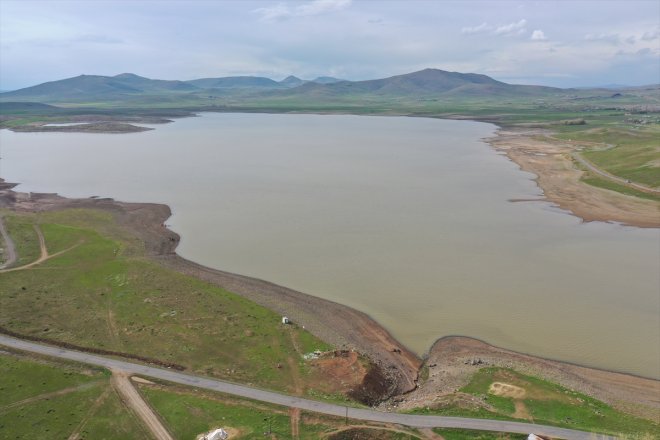 ve tehlikesi kuraklık - İlkbahar yaradı akarsulara altındaki baraj yağışları AĞRI 9
