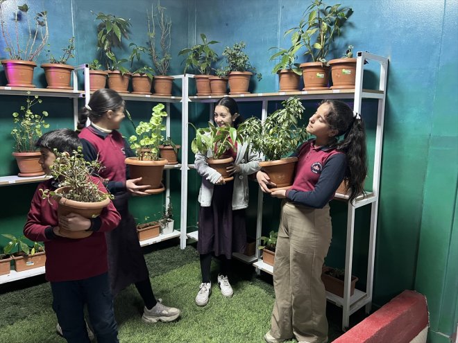 kavrıyor ile yetiştirerek Ağrılı emek başarı öğrenciler ilişkisini çiçek 3