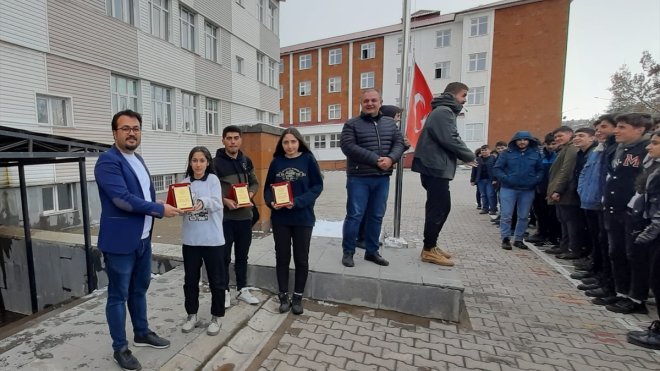 Ahlat Selçuklu Anadolu Lisesinin TÜBİTAK başarısı