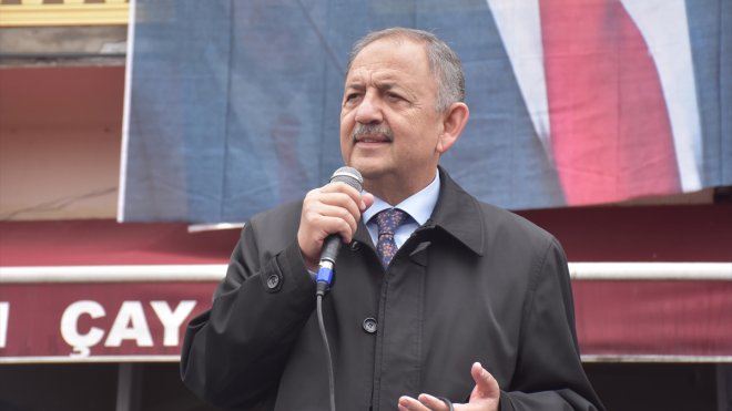 AK Parti'li Özhaseki, Kars'ta partisinin seçim koordinasyon merkezi açılışında konuştu: