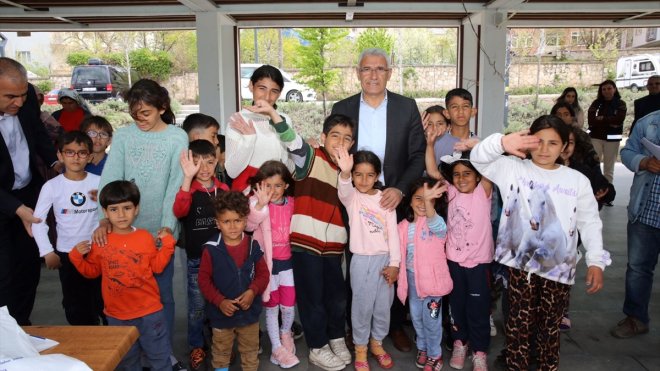 Battalgazi Belediyesinden depremzede çocuklara bayram hediyesi1