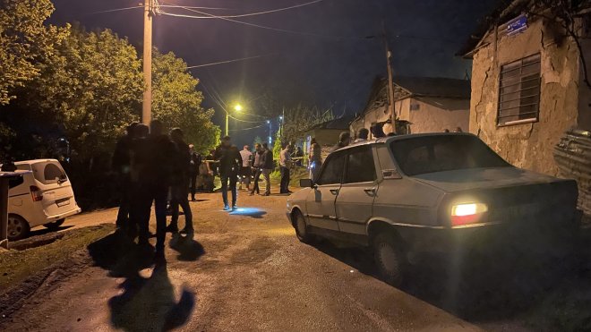 ELAZIĞ - Komşular arasında çıkan kavgada 4 kişi yaralandı1