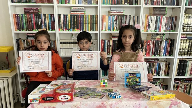 ELAZIĞ - Matematik yarışmasında başarılı olan 2 kardeş ve kuzenlerinin hedefi bilim insanı olmak1