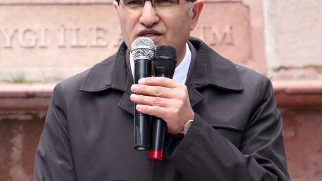 Erzurum'da çocukların şehitler için okuduğu hatmin duası yapıldı