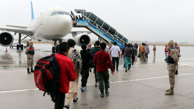 Erzurum'da 333 düzensiz göçmen sınır dışı edildi