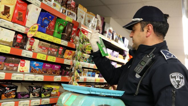 Erzurum'da zabıta ekipleri market ve fırın denetimi yaptı