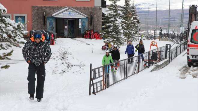ERZURUM - Sezonu ilk açan Palandöken