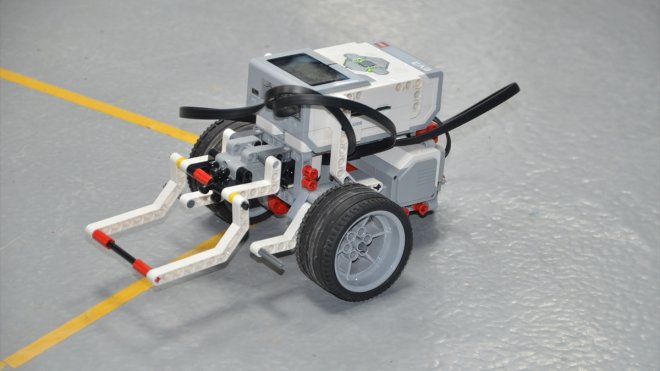 Yüksekova'da gençler Deneyap Atölyelerinde teknolojiyle buluşuyor