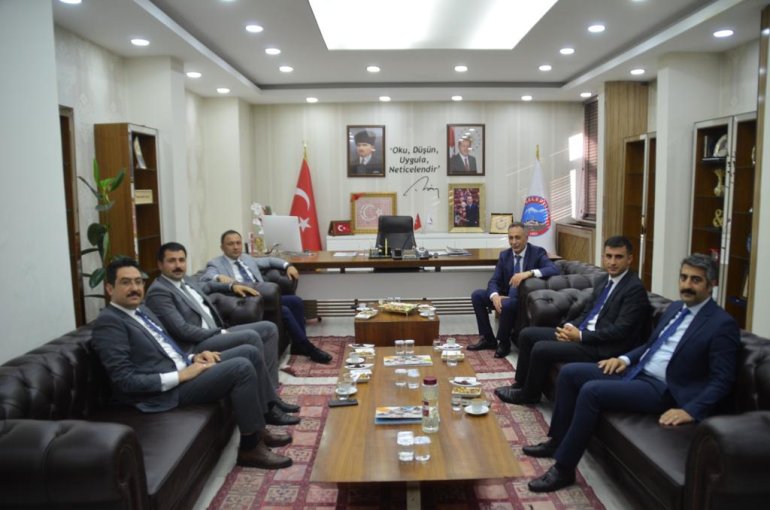 İlçe Kaymakamlardan Başkan Karadoğan