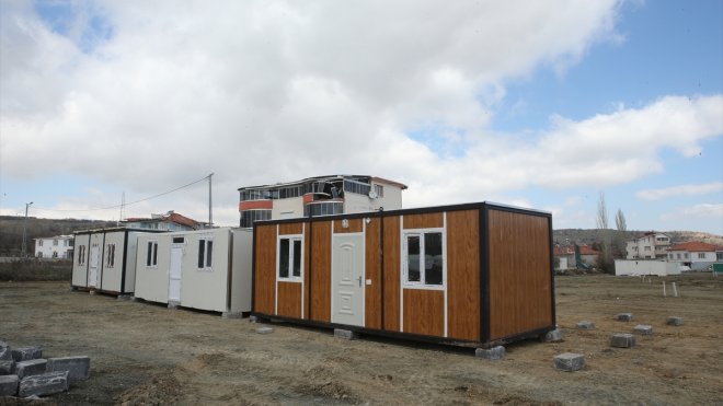 MALATYA - Hayırsever depremzede, arsasını konteyner kent kurulması için tahsis etti1