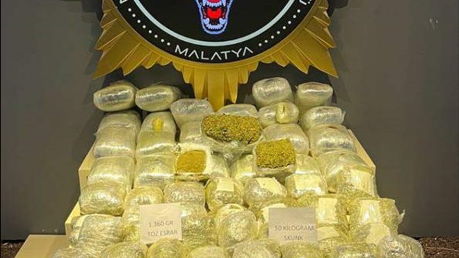 Malatya'da yolcu otobüsünde 51 kilo 360 gram uyuşturucu ele geçirildi