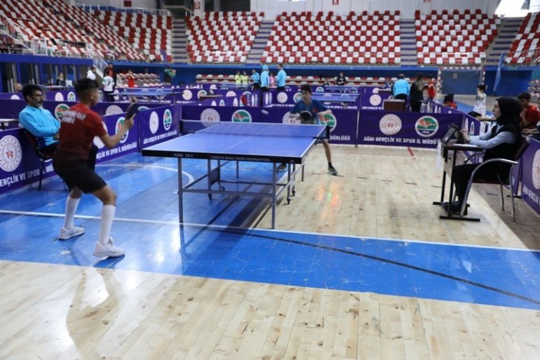 Masa Tenisi Grup Müsabakaları başladı2