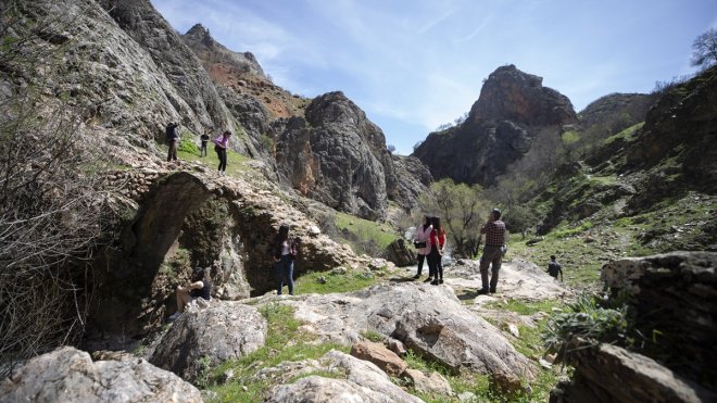 Tunceli'de ilkbaharın gelişiyle tarih ve doğa gezileri başladı
