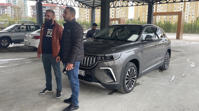 Türkiye'nin yerli otomobili Togg'un Elazığ'daki ilk teslimatı gerçekleşti