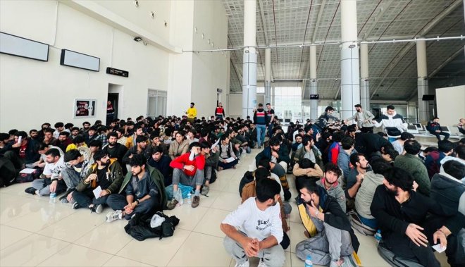 düzensiz 227 gönderildi AĞRI Afganistan uyruklu - göçmen ülkelerine 2